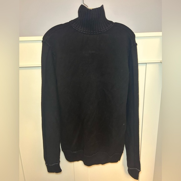 Vintage Guess gothic crest knit turtleneck - Picture 2 of 9